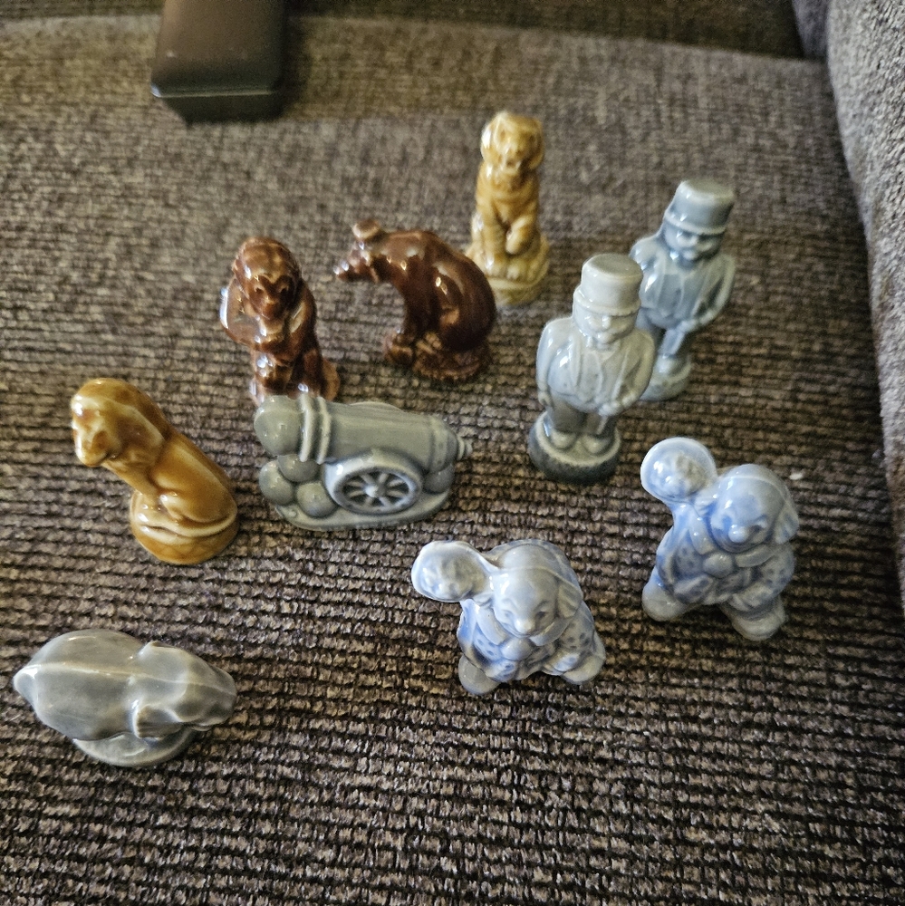 Wade Whimsy Ten Circus Figurines